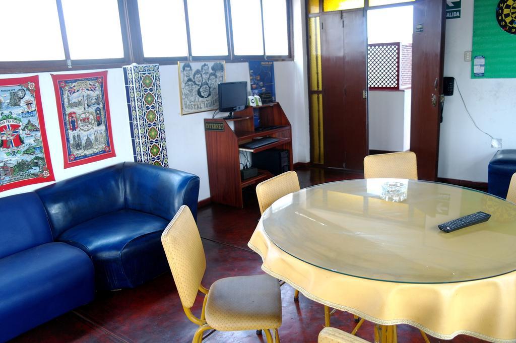 Hostal Iquique Lima Bagian luar foto