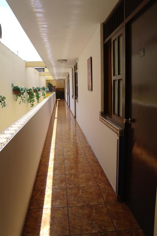 Hostal Iquique Lima Bagian luar foto