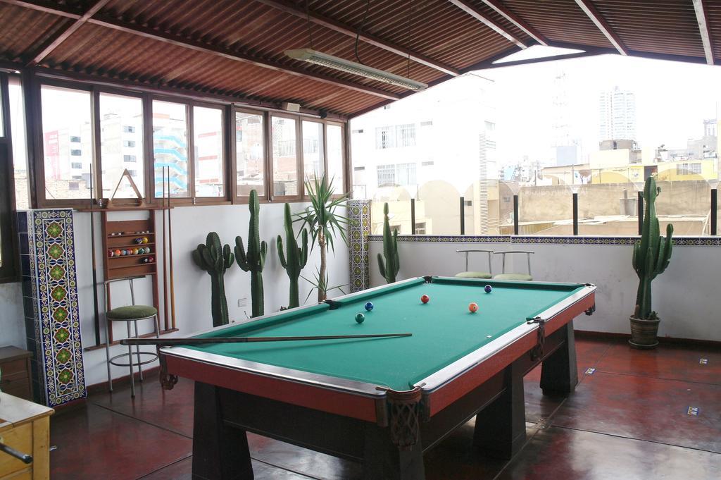 Hostal Iquique Lima Bagian luar foto