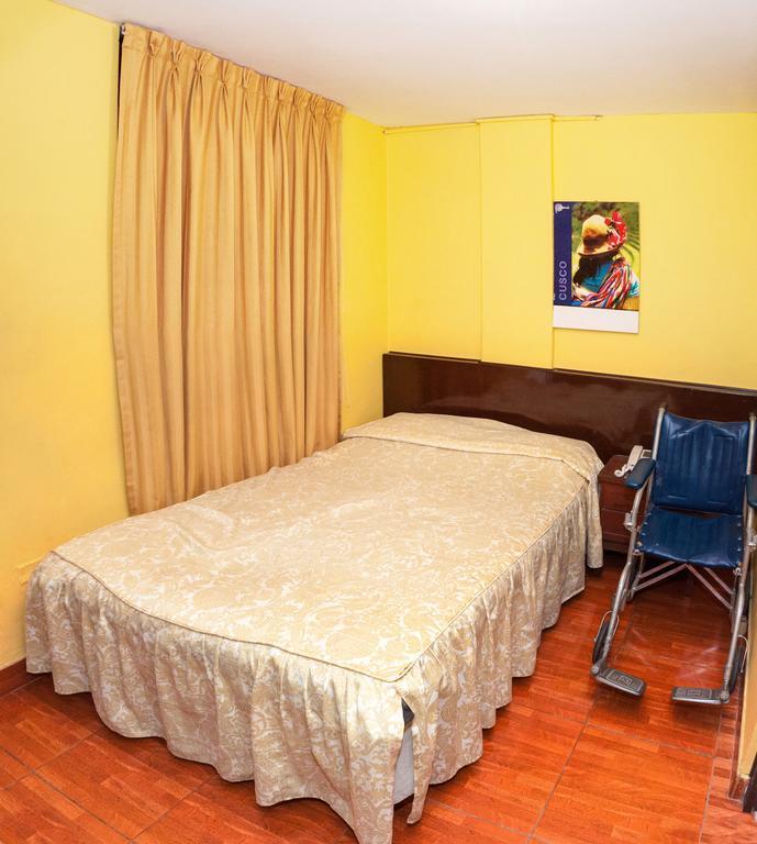 Hostal Iquique Lima Bagian luar foto